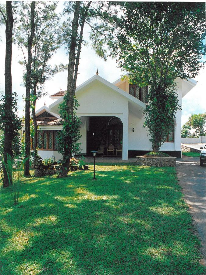 Hotel Treetop Теккади Экстерьер фото